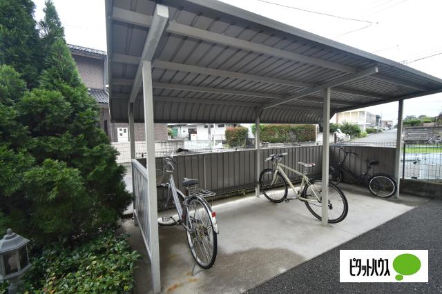 ヨーロピアン林　B（202） 駐車場