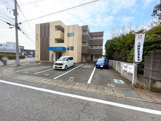ファミール2000　Ｂ（301） 駐車場