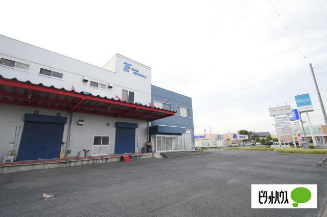 高崎新保売り事務所 前面道路含む現地写真
