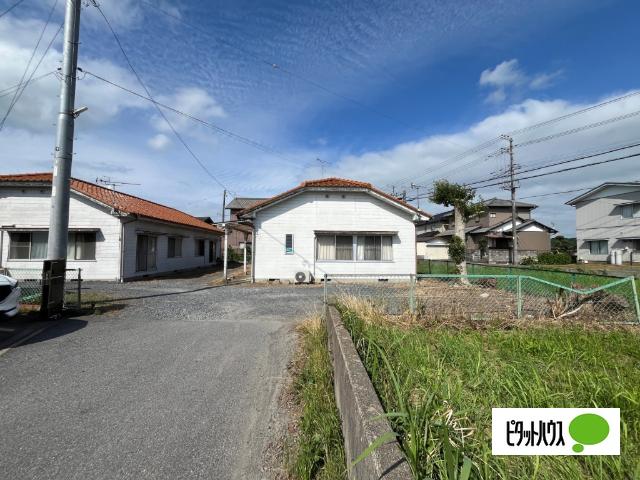 長屋タイプとなっており、向かって左側のお