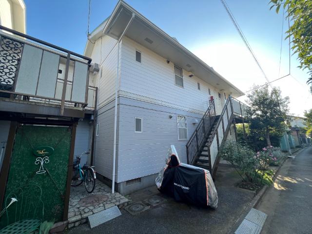 カフェに隣接しています