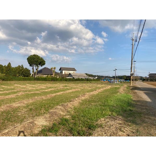 周辺には農地が多く、のどかな風土となっております。