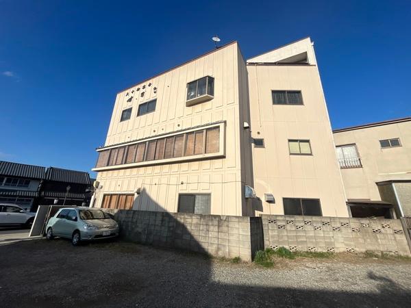 屋上はルーフバルコニーになっています