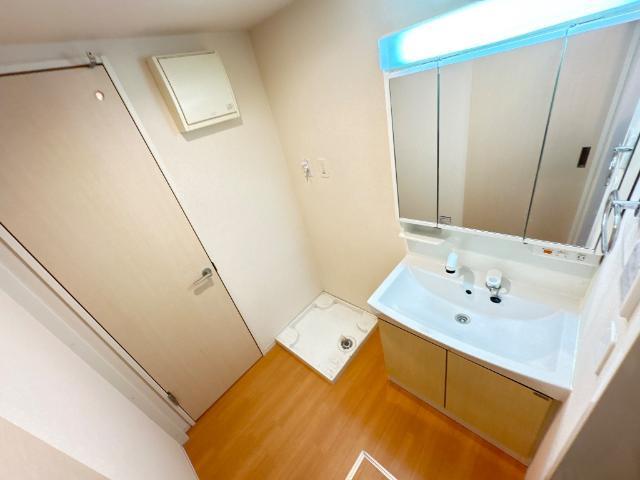 ラピスラズリ 部屋画像