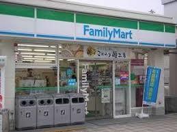 ファミリーマート三河屋上鶴間店：27m