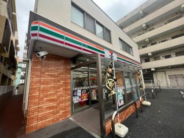 セブンイレブン那覇曙3丁目店：119m