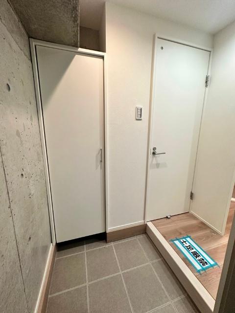 ラポール久茂地（0402） 玄関
