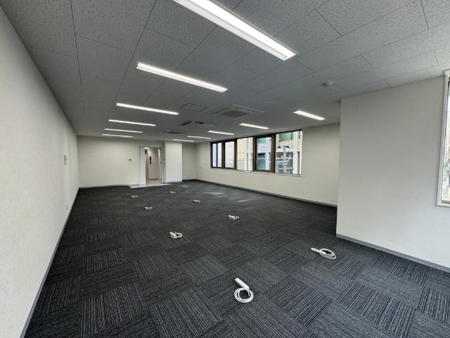 コザしんきん那覇ビル（301） 室内