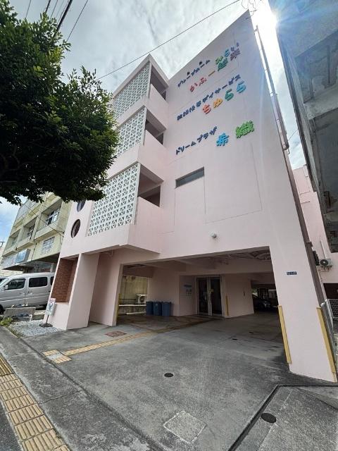 沖縄市越来一丁目借地権付建物 外観