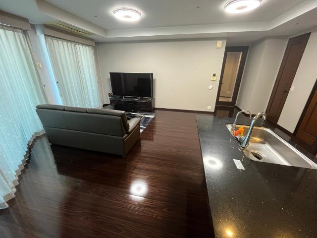 apartment おもろまち１丁目