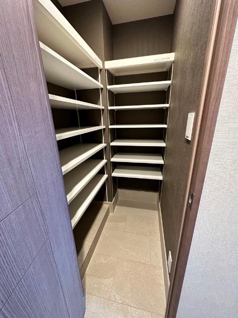 プレミスト首里金城町 収納