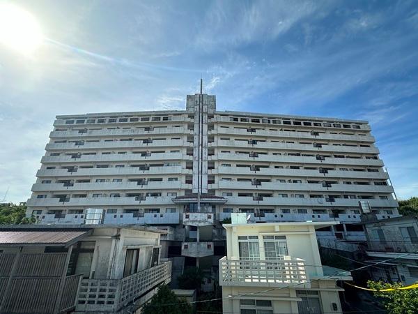 サントピア首里石嶺 外観