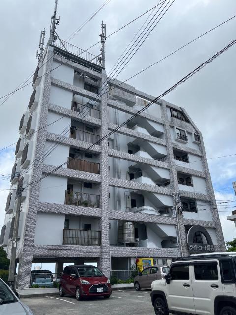 ライトコート識名 外観