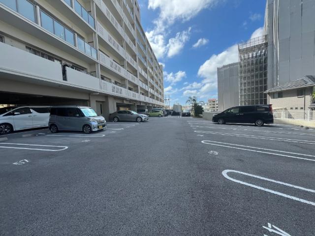 ウイングシャトー豊見城プロムナード 駐車場