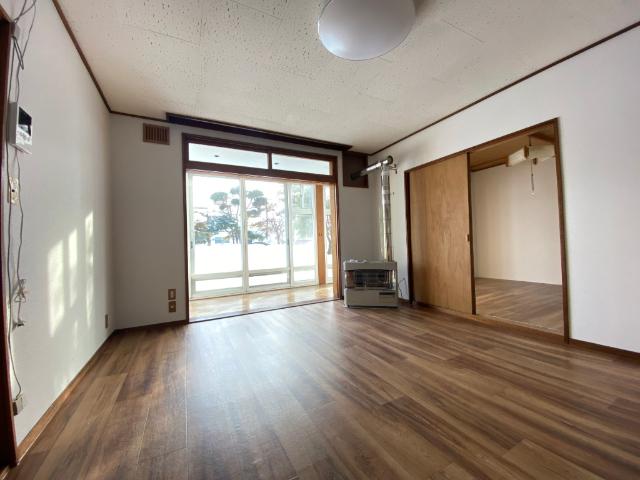 砂川市空知太東4条4丁目借家 リビング