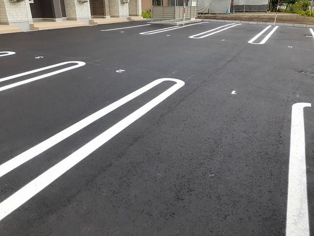 ブリッサ砂川　Ｙ（204） 駐車場