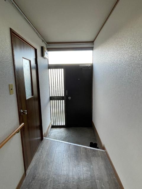 マンション成吉思汗（101） 玄関