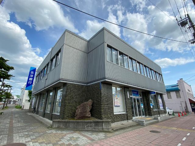 北洋銀行砂川支店：954m