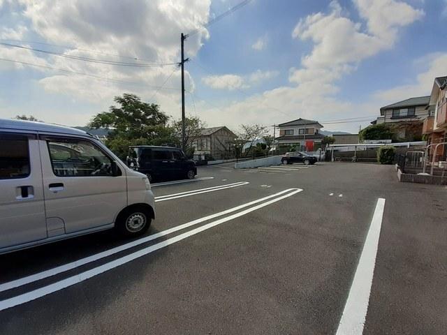 アーバン・エスパシオＢ（202） 駐車場
