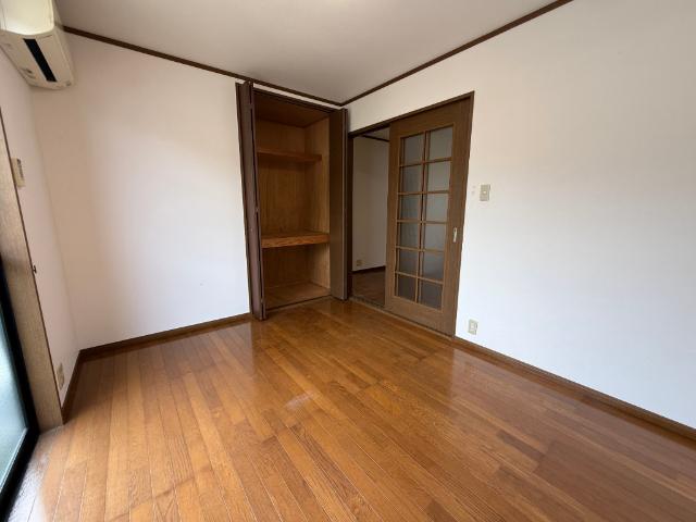 スティルライフ黒髪（102） 部屋画像