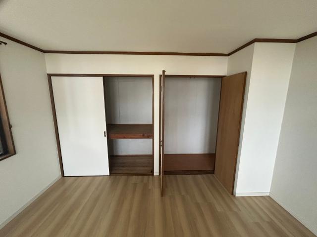サンシャイン赤崎（102） 収納