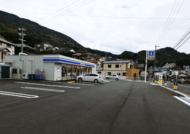 ローソン佐世保小佐世保町店：611m