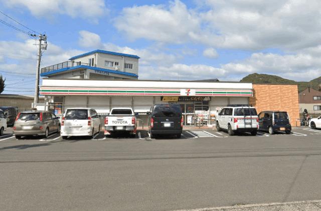 セブンイレブン佐々須崎免店：627m