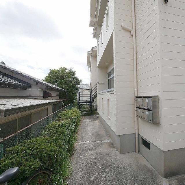 タウンハウス前川（202） エントランス
