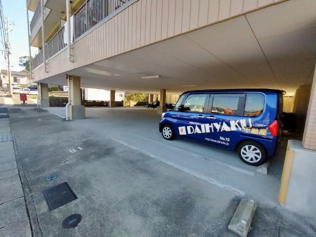 ファイン赤崎（307） 駐車場