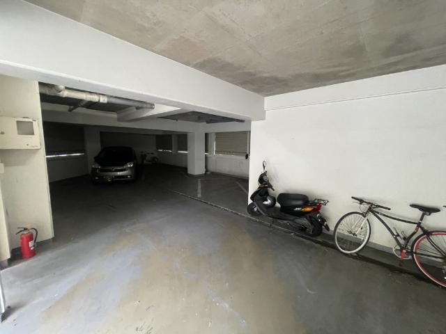 サンシャイン赤崎（102） 駐車場