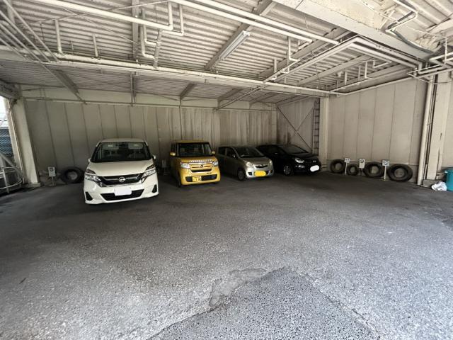 コーポ葵（201） 駐車場