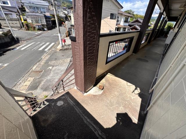 佐世保市松瀬町アパート エントランス