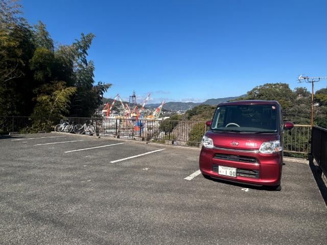 ルーベンヌ赤崎A 駐車場