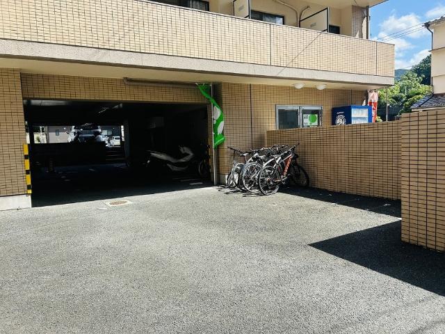 ケントクレール佐世保 駐車場