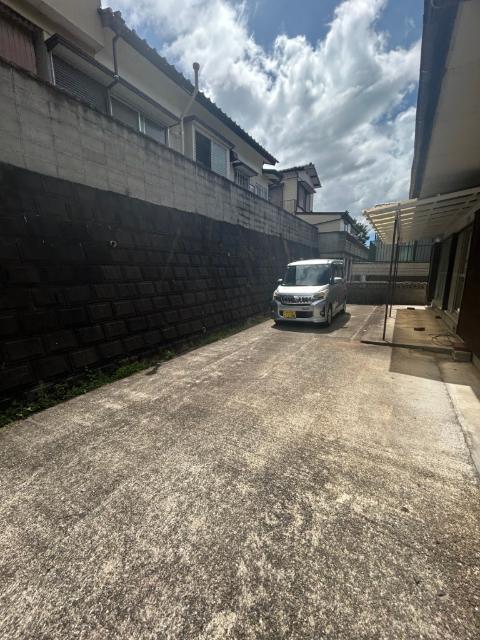 黒髪町平屋戸建（1） 駐車場