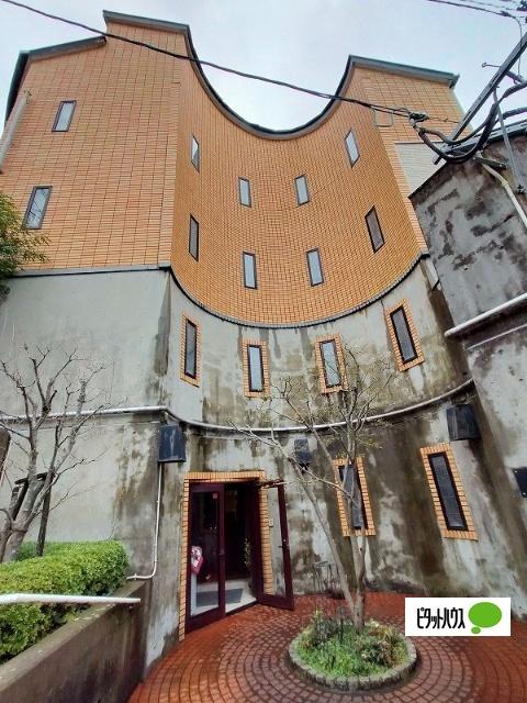 須佐町店舗付き戸建て 外観