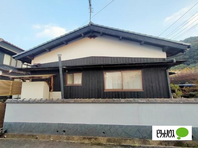 西側から