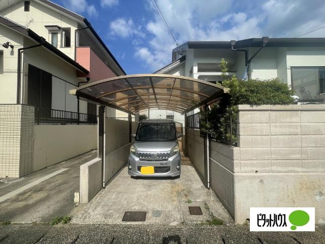 若竹台町一戸建 駐車場