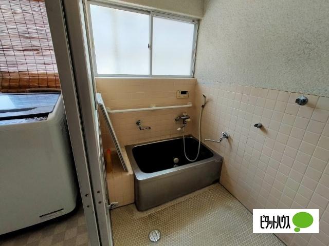 皆瀬町戸建て バス／シャワー