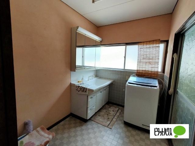皆瀬町戸建て 洗面