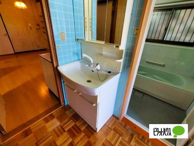 大黒町戸建て 洗面