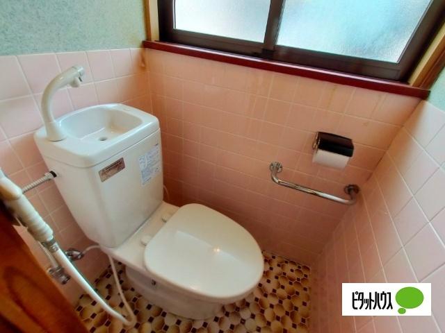 日野町ガレージ付き戸建て トイレ