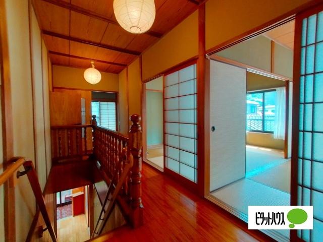 日野町ガレージ付き戸建て その他