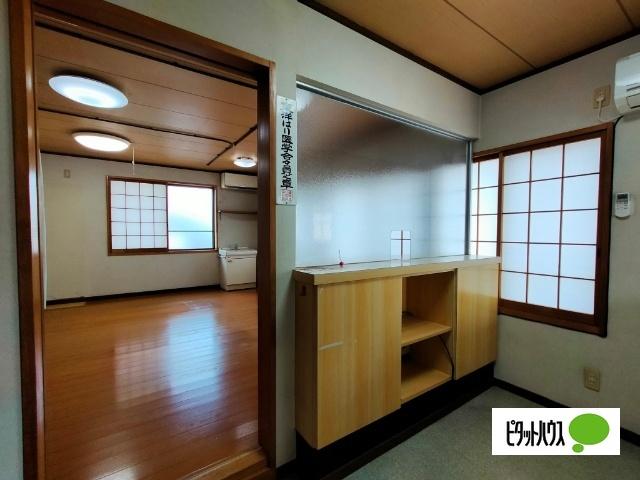日野町ガレージ付き戸建て その他