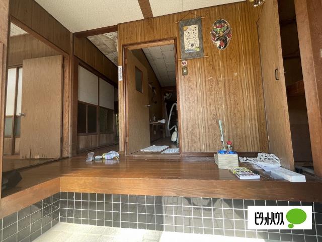 横手町一戸建 玄関