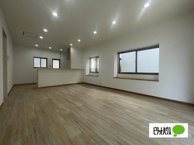 若竹台町一戸建 リビング