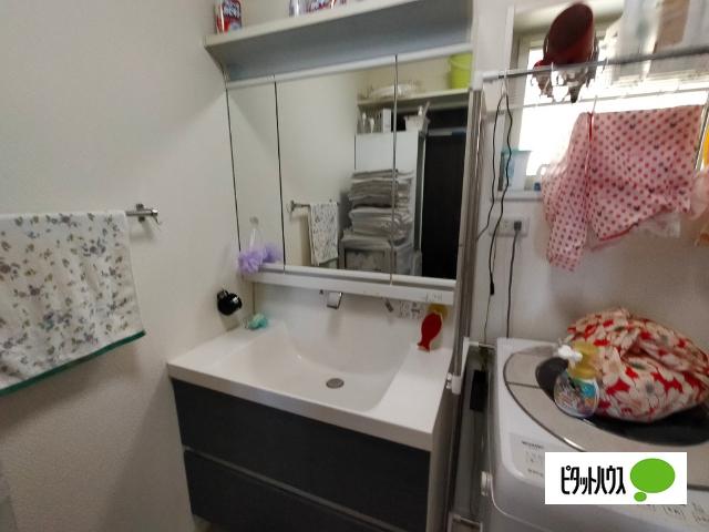 小島町一戸建 洗面