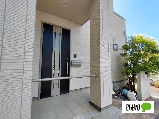 小島町一戸建 玄関