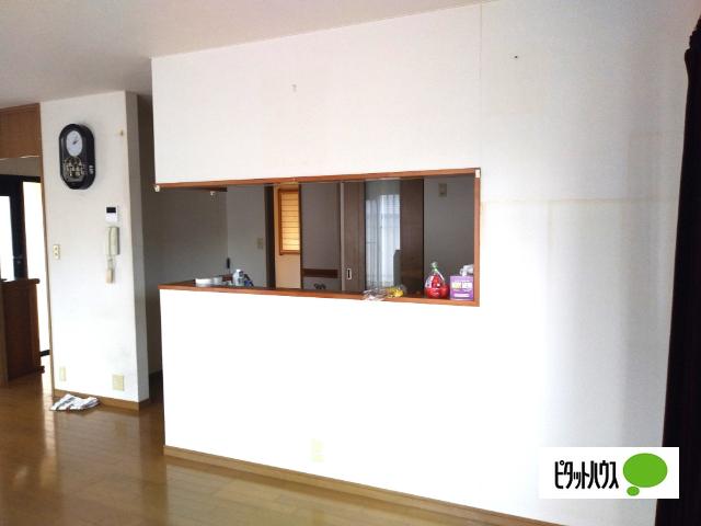 折橋町中古戸建 リビング