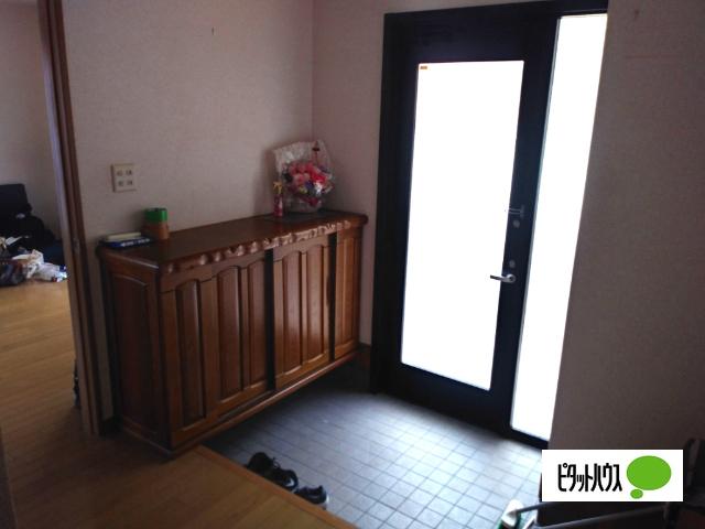 折橋町中古戸建 玄関